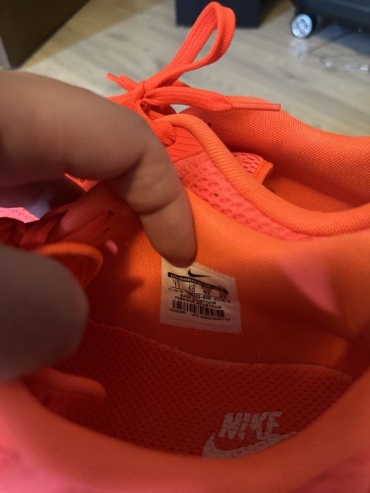 Nike air max orange