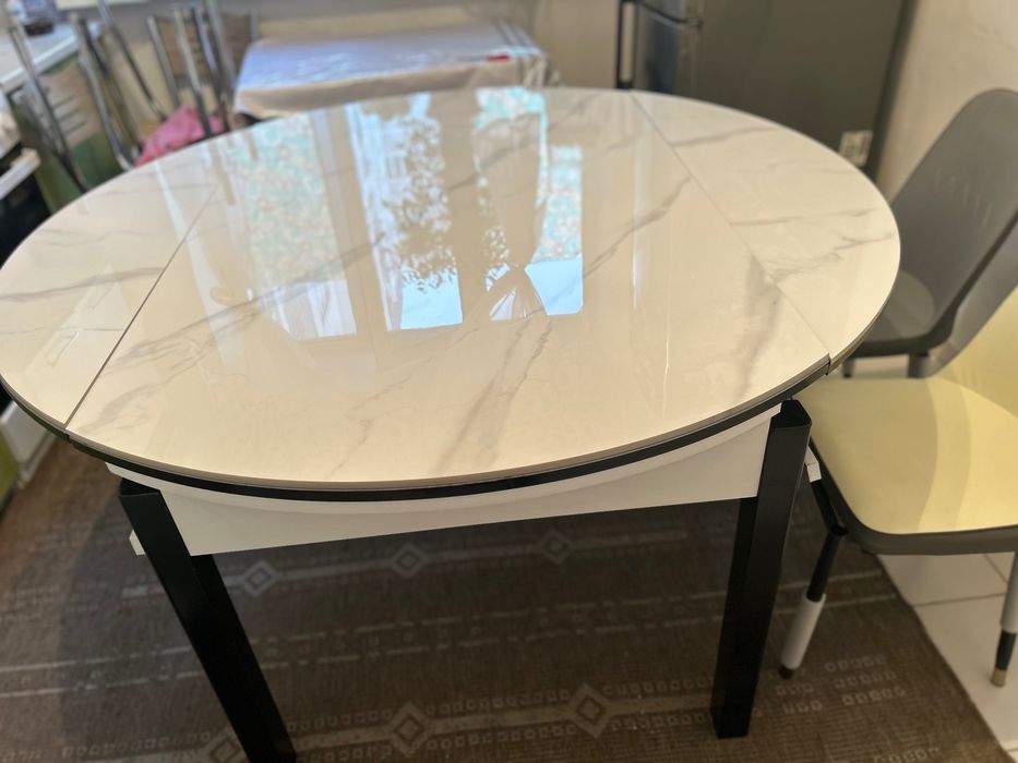 Стол со 6 стулями