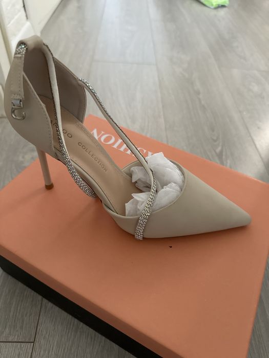 Туфли на каблуках