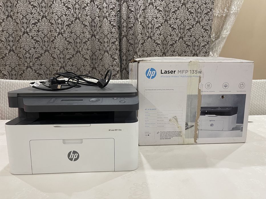 Принтер черно белый HP LASER MFP 135