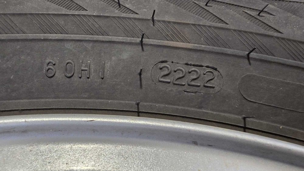 Set Roti Ford Kuga cu jante originale pe 17, anvelope Nokian iarna 2022, valve cu senzori de presiune originali