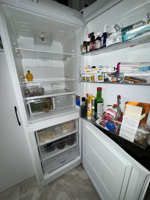Холодильник Indesit