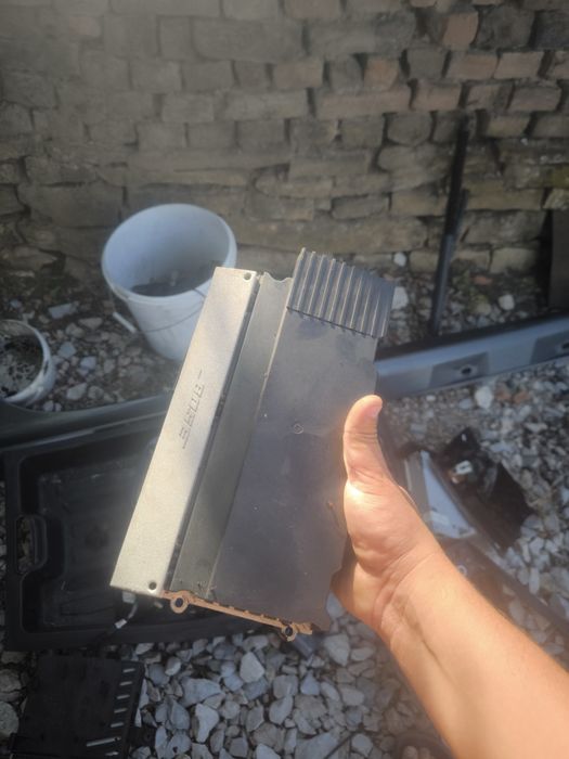 Усилвател Aud Q7