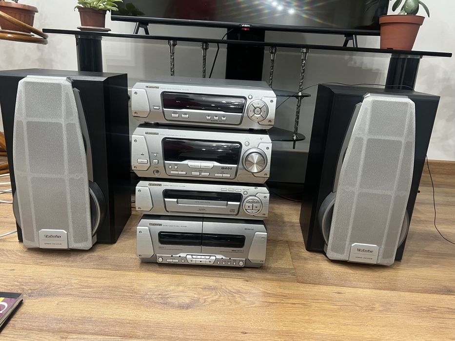 Японский музыкальный центр