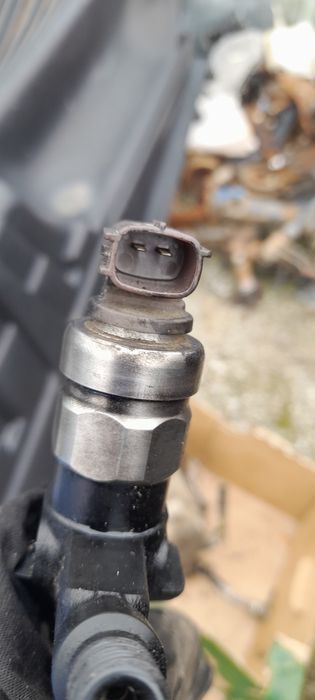 Injectoare Nissan Navara D40 motor 2.5 an 2006 2011