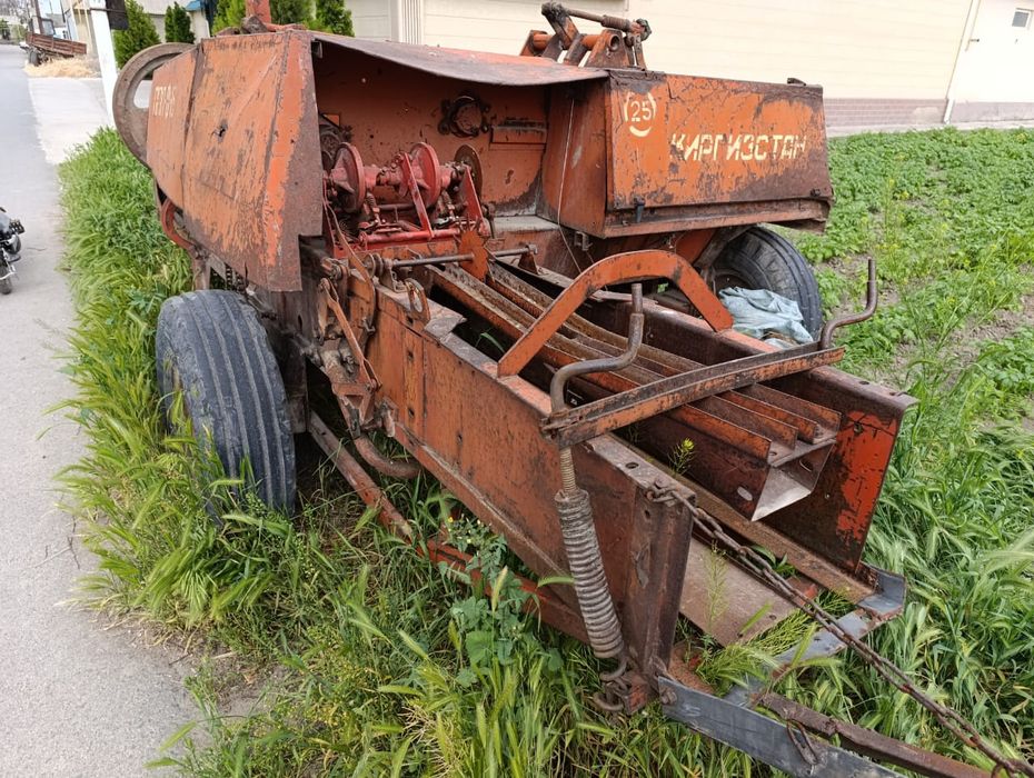 Продаю пресс подборщик новый аппарат