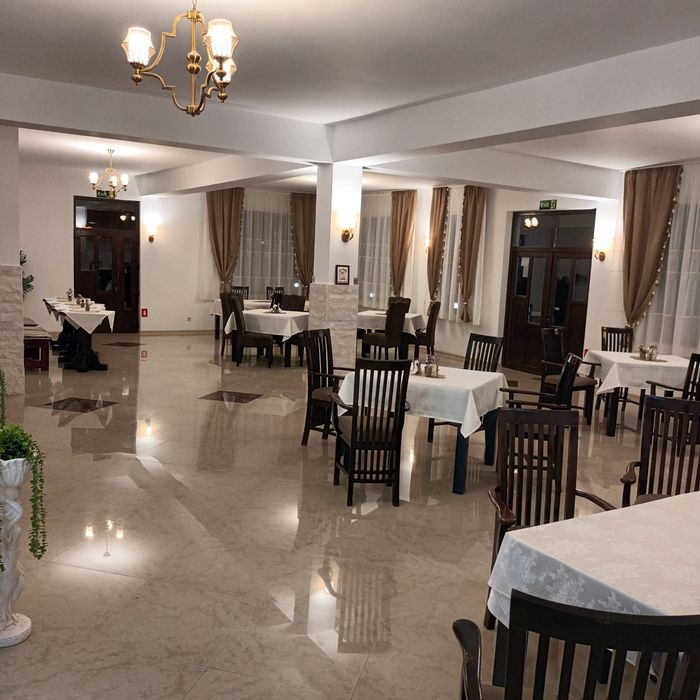 De vânzare afacere la cheie! Popas, Restaurant, Hală, Fermă la DN.2A Hârșova Constanța în suprafață de 15000 0 mp.