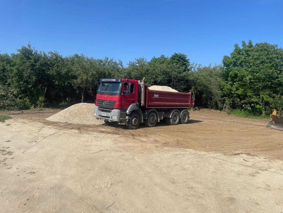 Închiriez buldoexcavator/ miniexcavator/ bobcat cu picon/ compactor