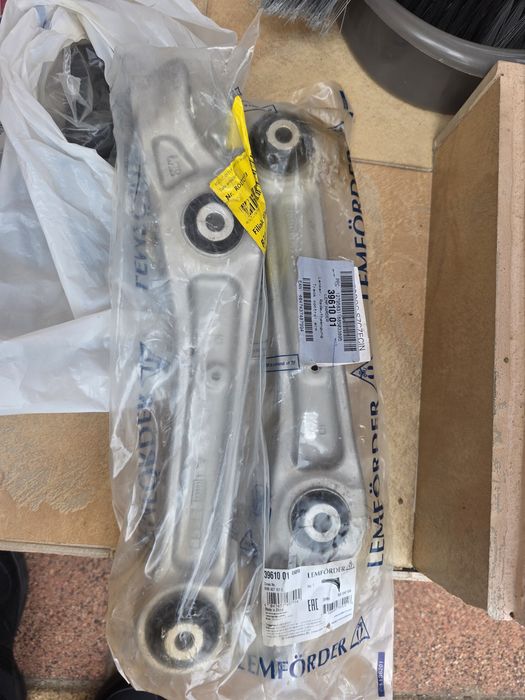 Braț suspensie față Audi A4 B9 - set stânga+dreapta - NOU, sigilat - Lemförder/OE