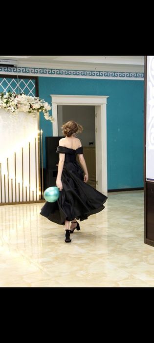 Платья Черное М размер