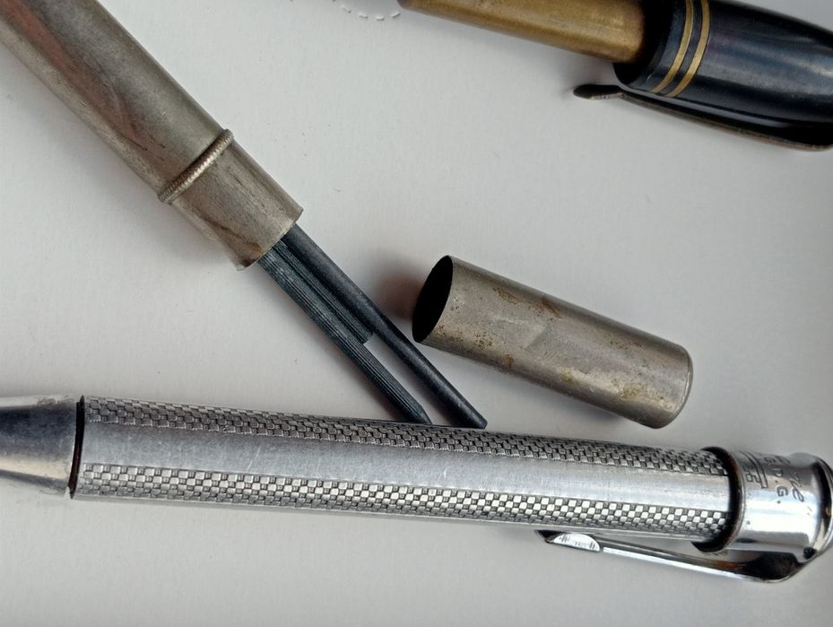 Stilouri,pixuri și creioane