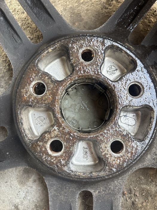 Продам оригинальные диски от Honda CR-V.