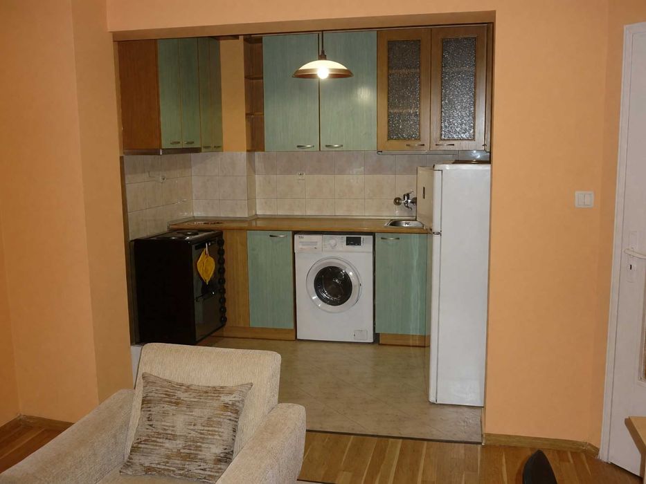Дава се под наем Двустаен апартамент в Пловдив, Център - 62 кв.м за 520 € - Снимка #1