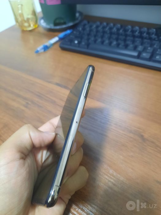 Iphone xs gold  ideal