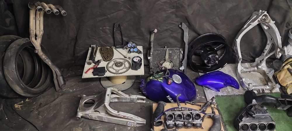 Yamaha R6 2002 на запчасти