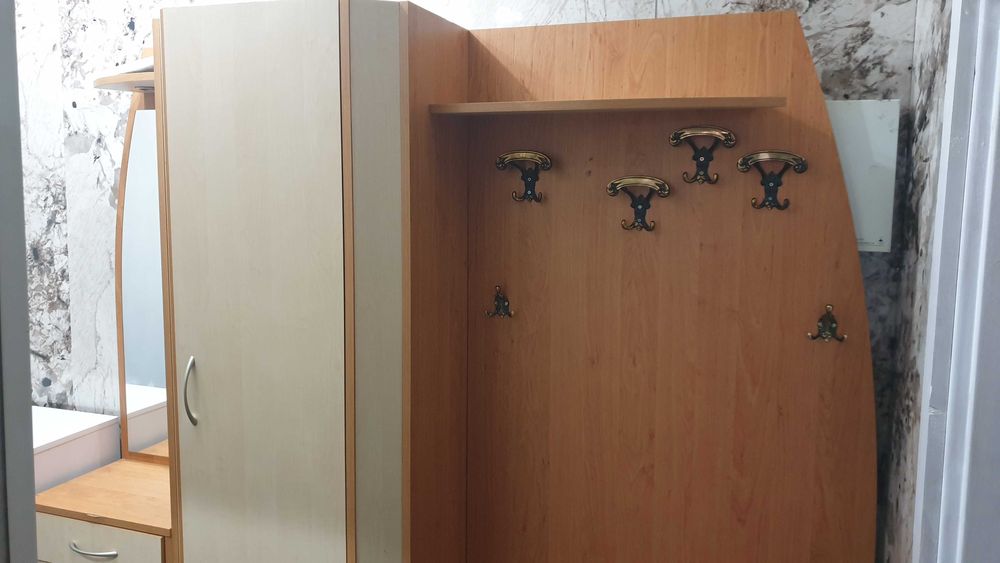 Голямо Портманто за коридор (антре), гардероб, обувки, шкаф, огледало