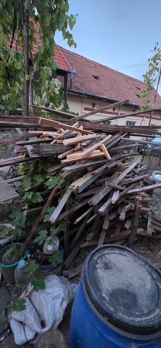 Lemne foc / lați după înlocuire acoperiș