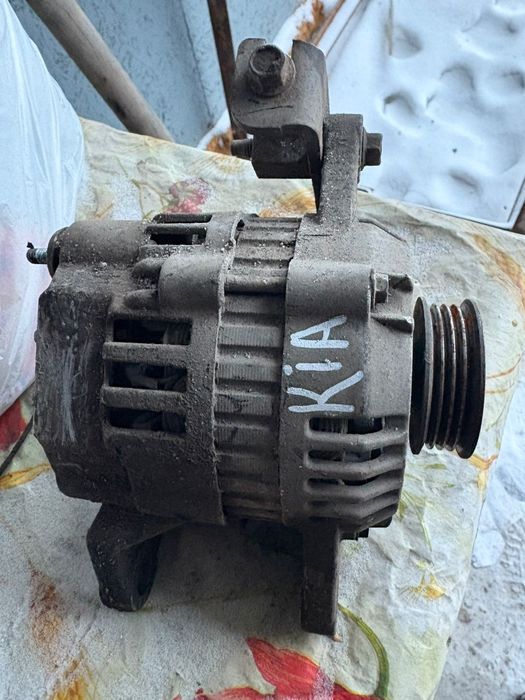 Генератор Кия Кларус продам