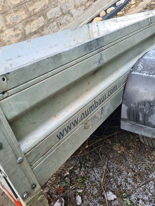 Ремарке за автомобил Humbaur