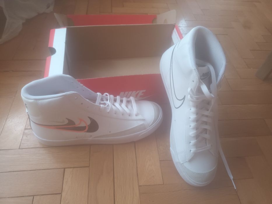 Nike 2 модела ..