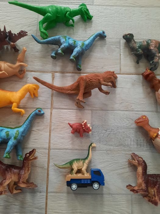 Lot jucarii dinozauri