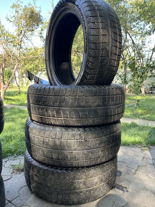Продам зимние шины 215/55/17