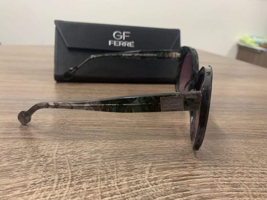 Слънчеви очила GF Ferre