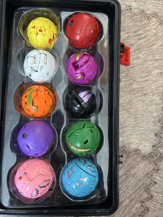 Продам набор бакуганов