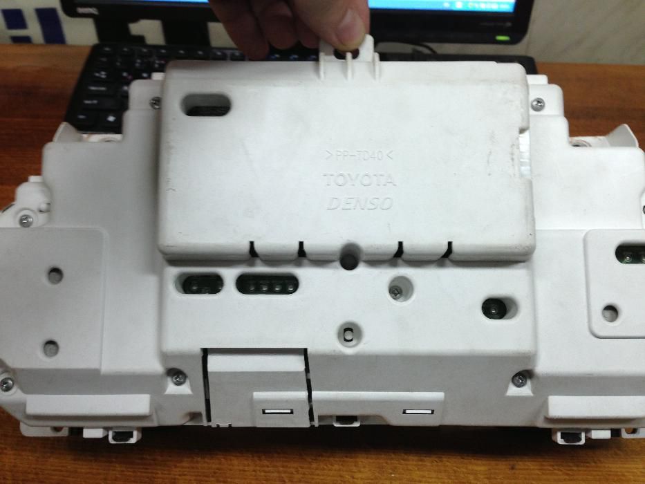 Щиток (панель) приборов