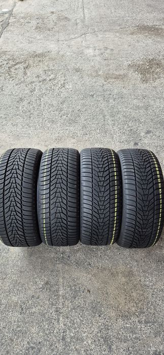 4 anvelope iarna ca noi Hankook 225/40/18.Pretul este pe bucata.