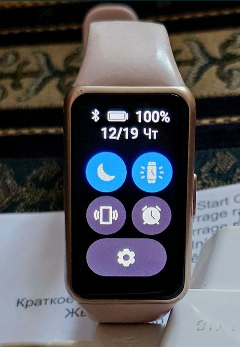 Продам Huawei band 6