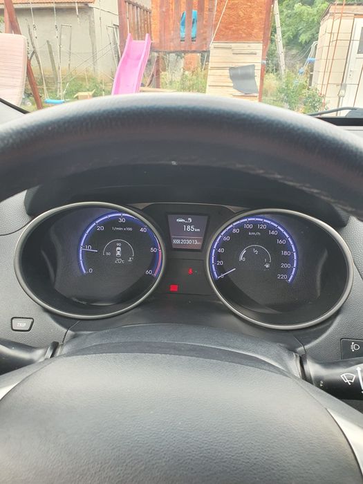 Schimb sau vând hyndai ix 35,1,7