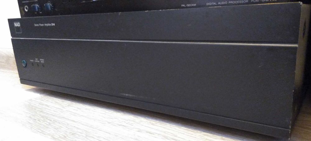Preamplificator NAD 114 + Amplificator NAD 214