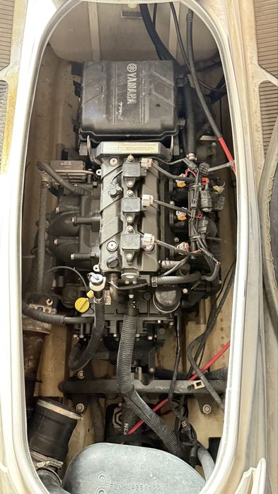 1.1 Yamaha skuter 3silindirli
