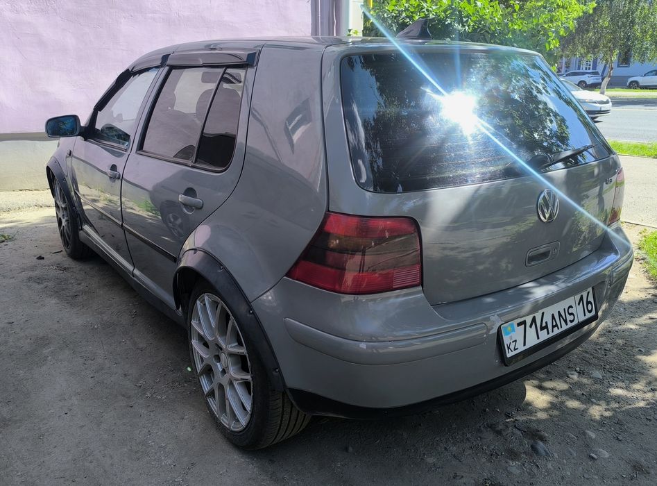 Продам Golf 4, механика, 1.8