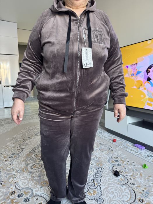 Продам костьюм спротивный