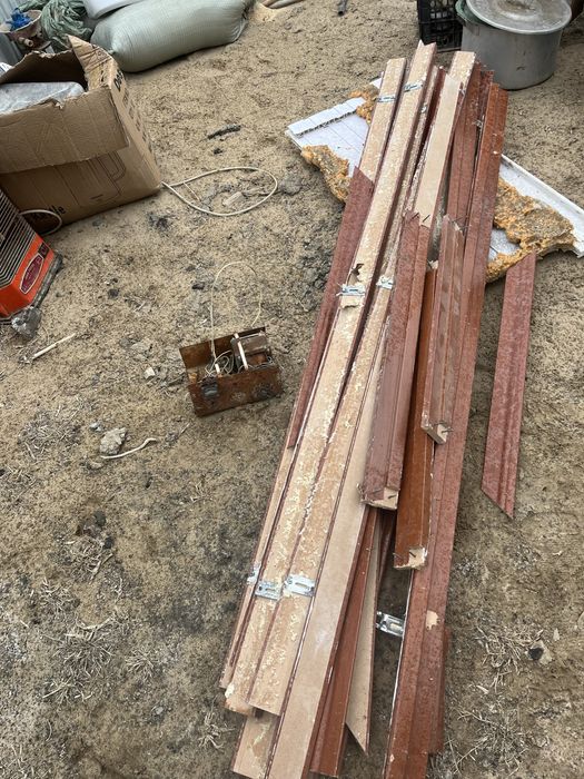 Есиктер сатылады. Б/у 7 есик,комплект