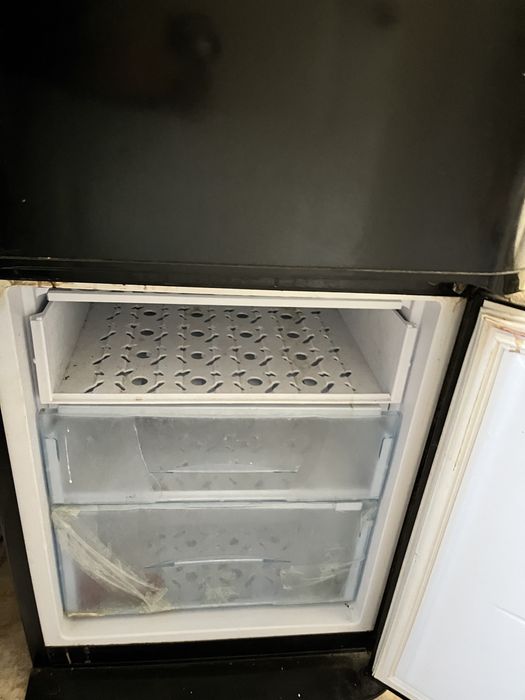 Холодильник сатылады