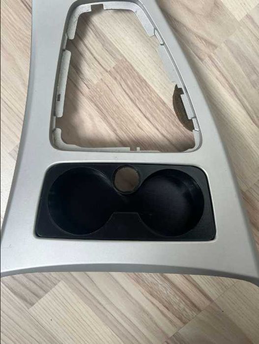 Поставка за чаши cupholder BMW E90/E91/E92/E93