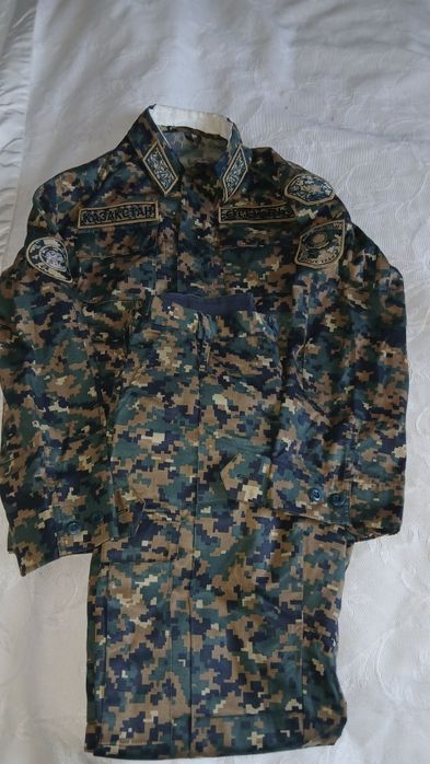 Срочно продаются военные одежды