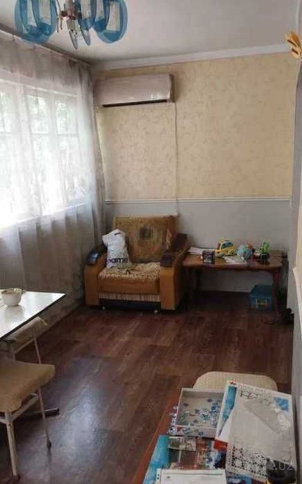 Продаётся на М.Горького 4ком