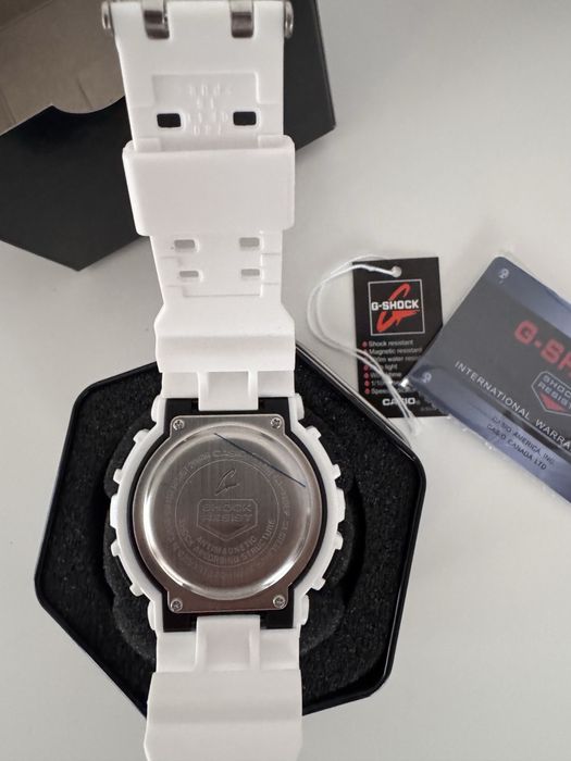 ceas g shock  nou