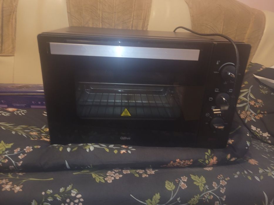 Vând cuptor electric