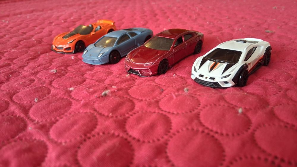 Hot wheels:  модели