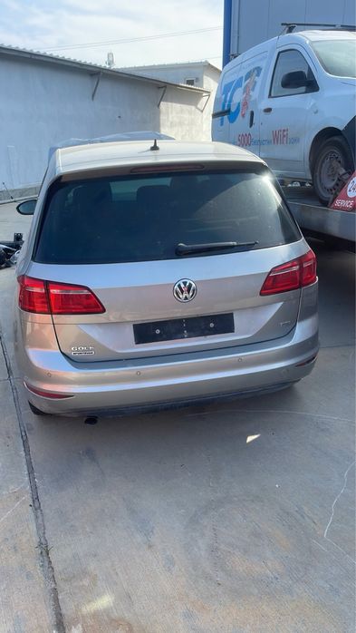 Volkswagen Golf Sportsvan на части!