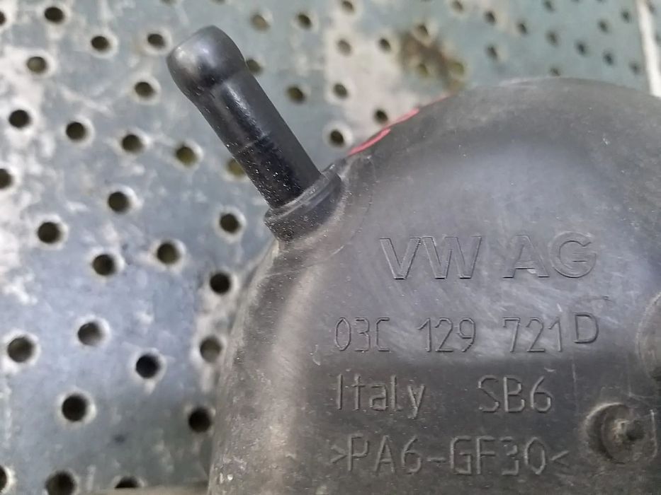 Furtun tub admisie 1.4 tfsi vw passat b6 3c 03c129721d