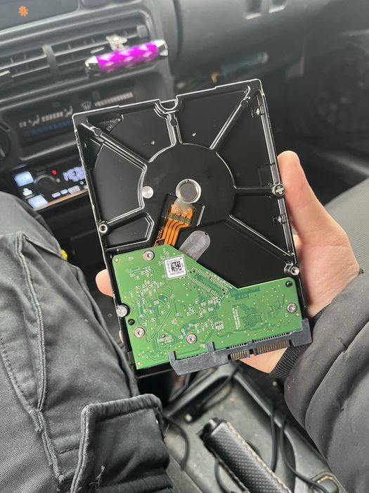 Жесткий диск на 2ТБ в отличном состоянии