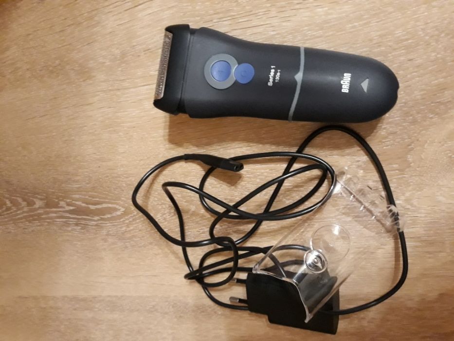 Електрическа самобръсначка Braun 130S 2in1