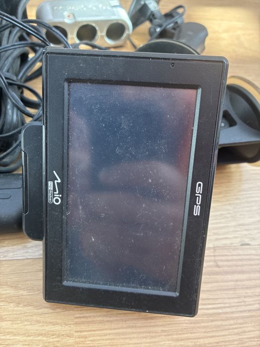 2 navigatii Mio si goclever