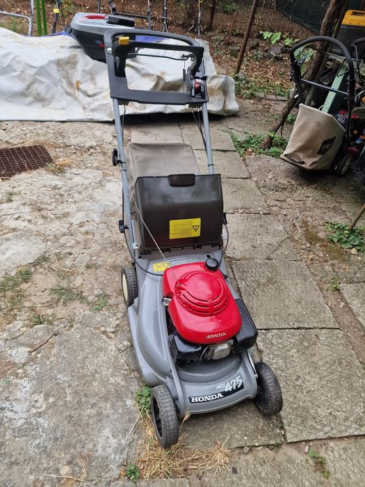 Masina de tuns iarba gazonul  Honda